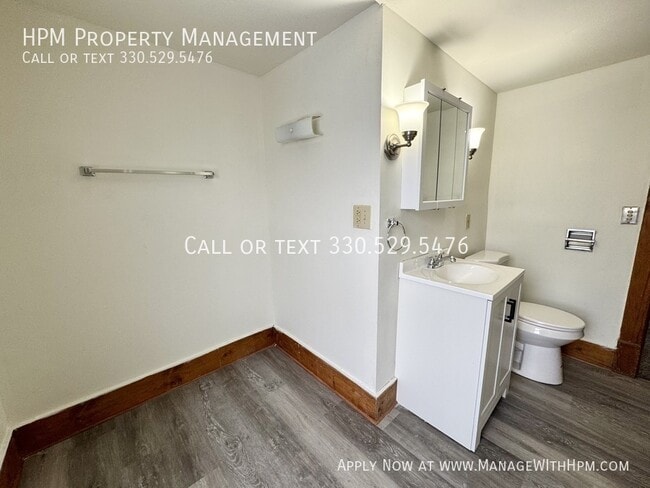 Building Photo - 1722 Harrisburg Rd NE