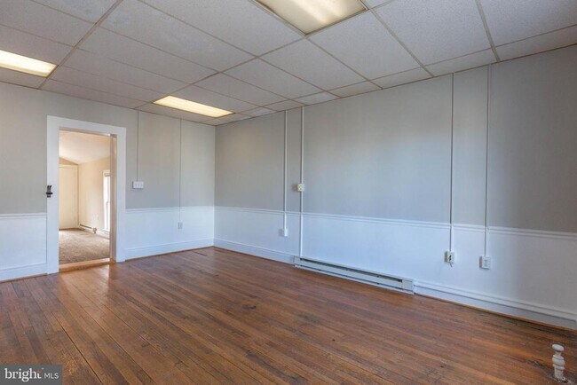 Building Photo - 301 W Martin St