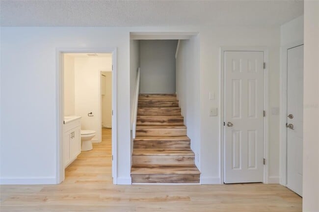 Building Photo - 13703 Sweetwater Cove Pl
