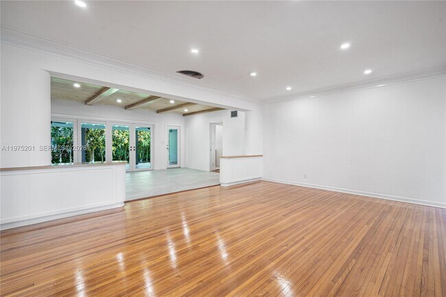 Building Photo - 1235 Algardi Ave