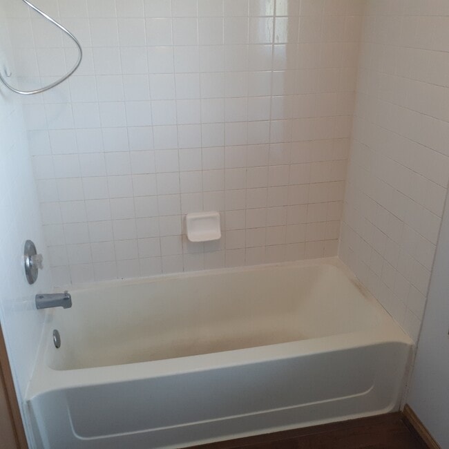 Building Photo - 156 Castlewood Ct