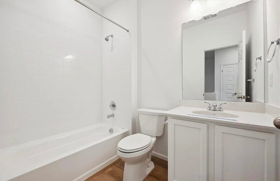 Building Photo - 2875 Taryn St