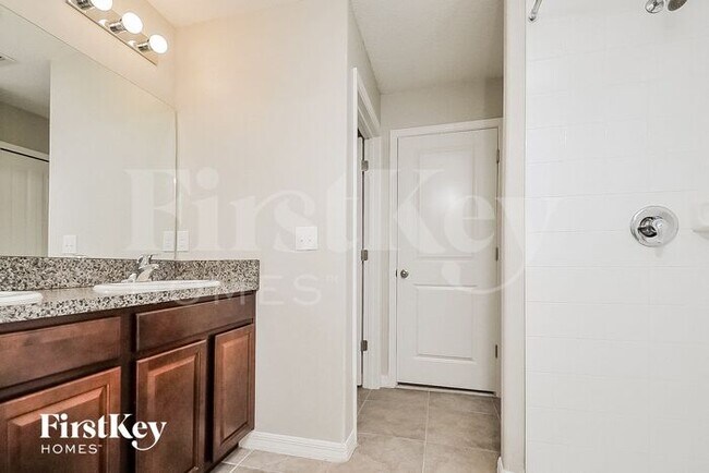 Building Photo - 12702 Hampton Hill Dr