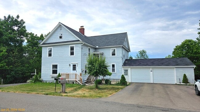 Primary Photo - 3874 N Boston Rd