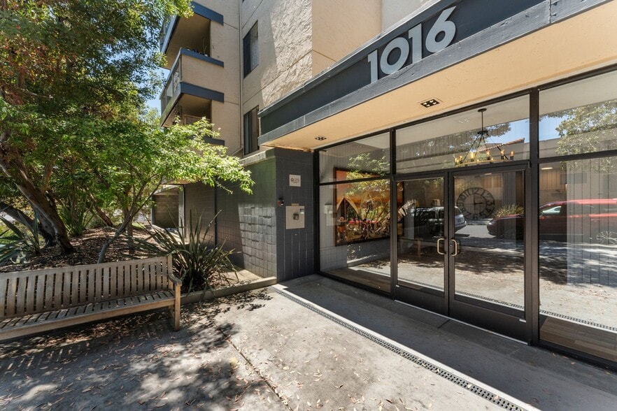 Building Photo - 1016 Continentals Ave