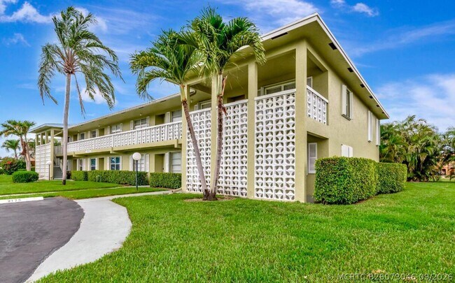 Building Photo - 1140 Mahogany Way