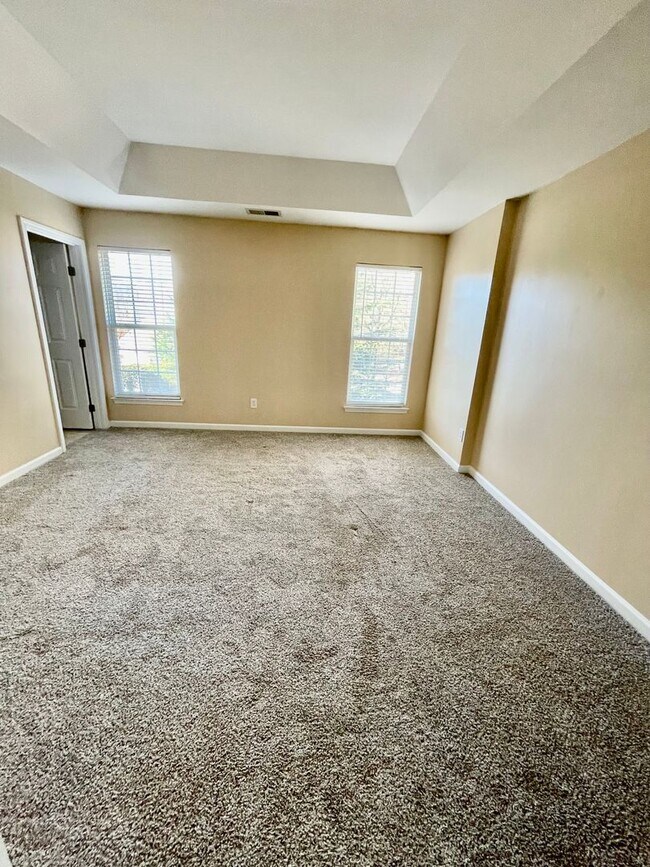 Building Photo - 5308 Jocelyn Ln