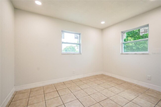 Building Photo - 3312 Plummer Cir