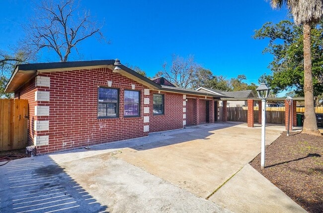 Building Photo - 11517 Bannister Ln