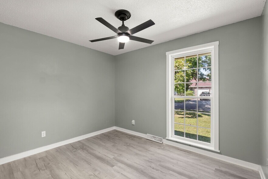 Building Photo - 12 Lighthouse Dr