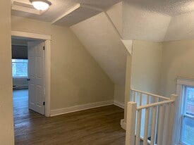 Building Photo - 734 Egleston Ave