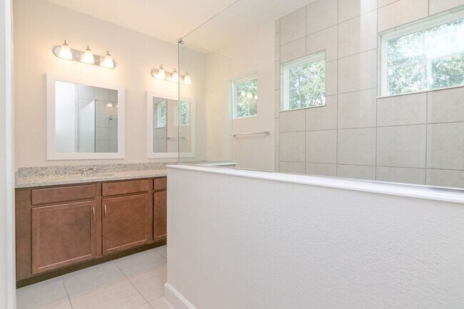 Building Photo - 924 Grand Wildmere Cove
