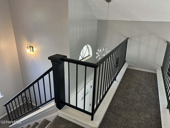 Building Photo - 11364 Crater Lake Ave