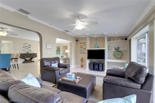 Building Photo - 562 Goldcoast Ct