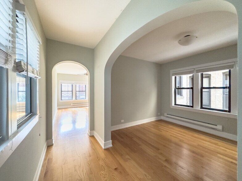 Building Photo - 814 Elm St