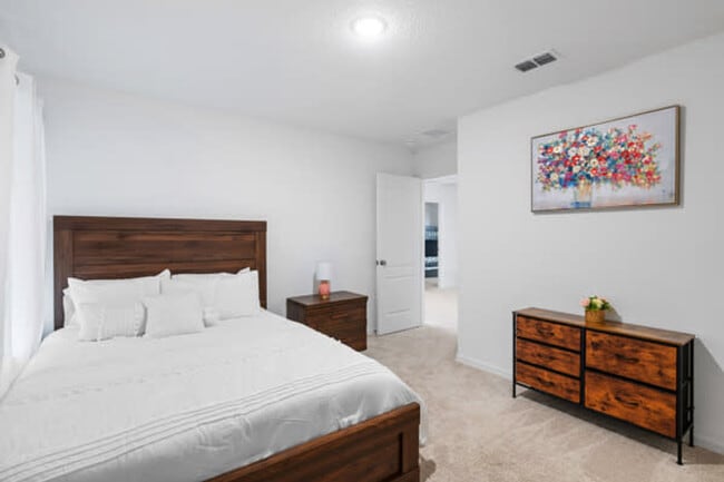 Building Photo - 14282 Coronado Dr