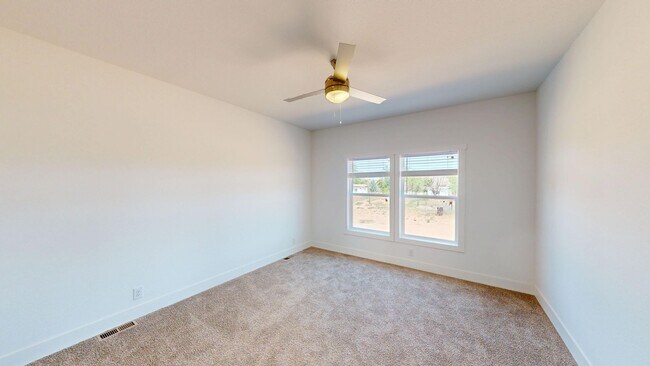 Building Photo - 2070 Starbuck Ln