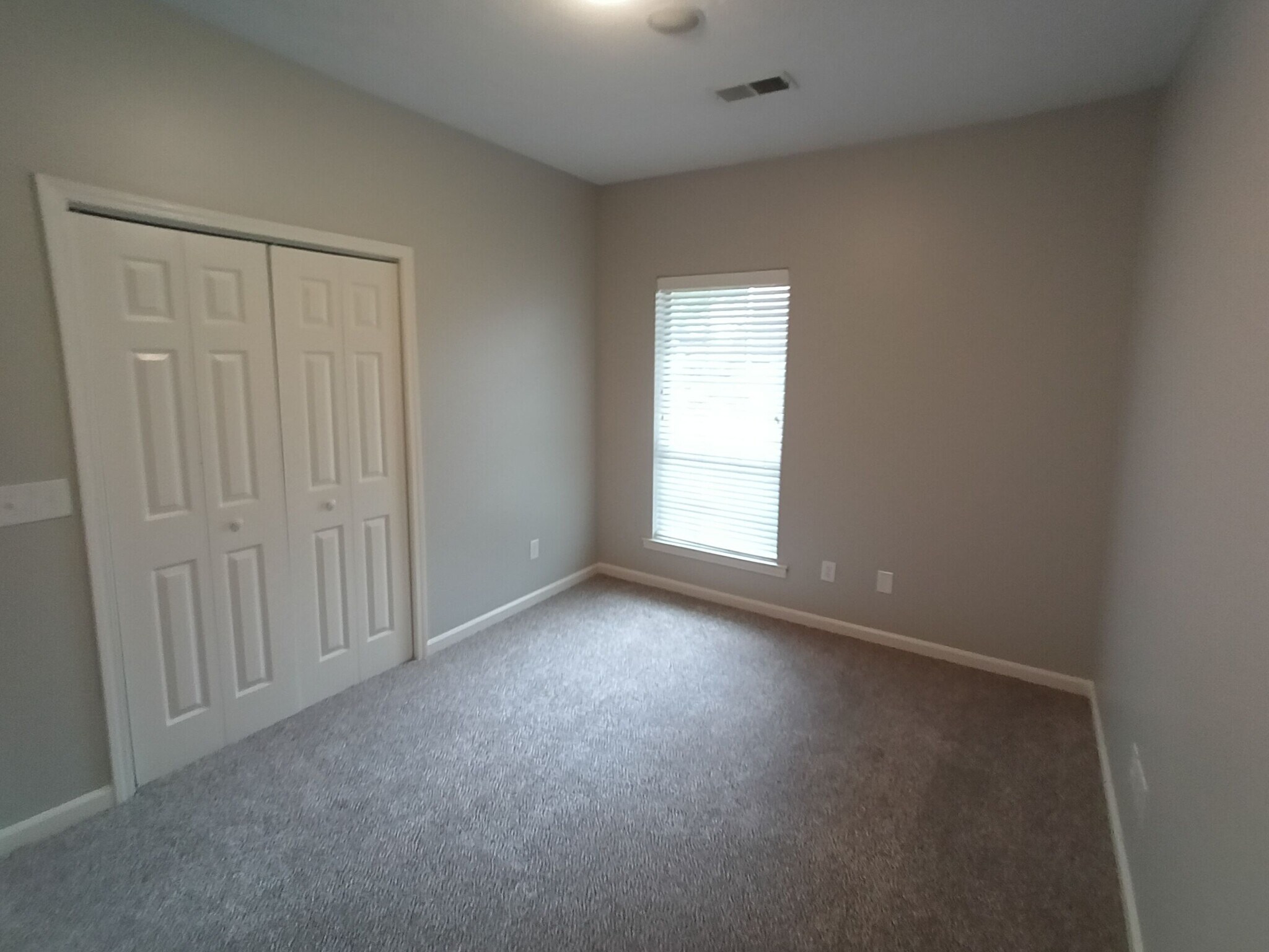Building Photo - 12 Bailey Ln