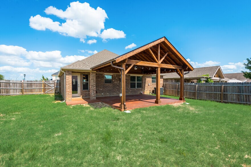 Building Photo - 200 Irick Ct