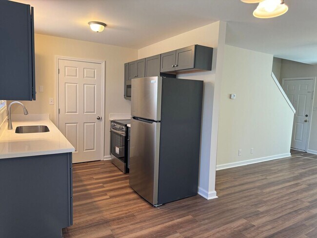 Building Photo - Cape Cod with 3 Bed/2 Bath with Basement!