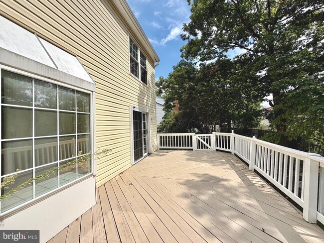 Building Photo - 3141 Gershwin Ln