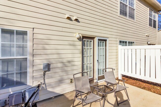 Building Photo - 512 Wingspan Way