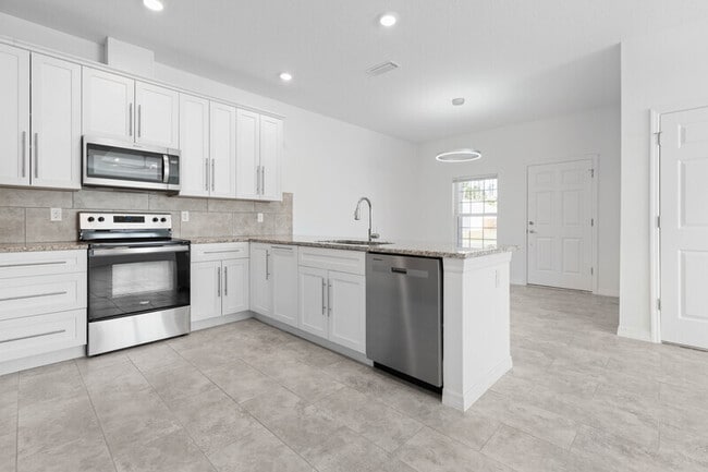 Building Photo - 22 Pony Ln