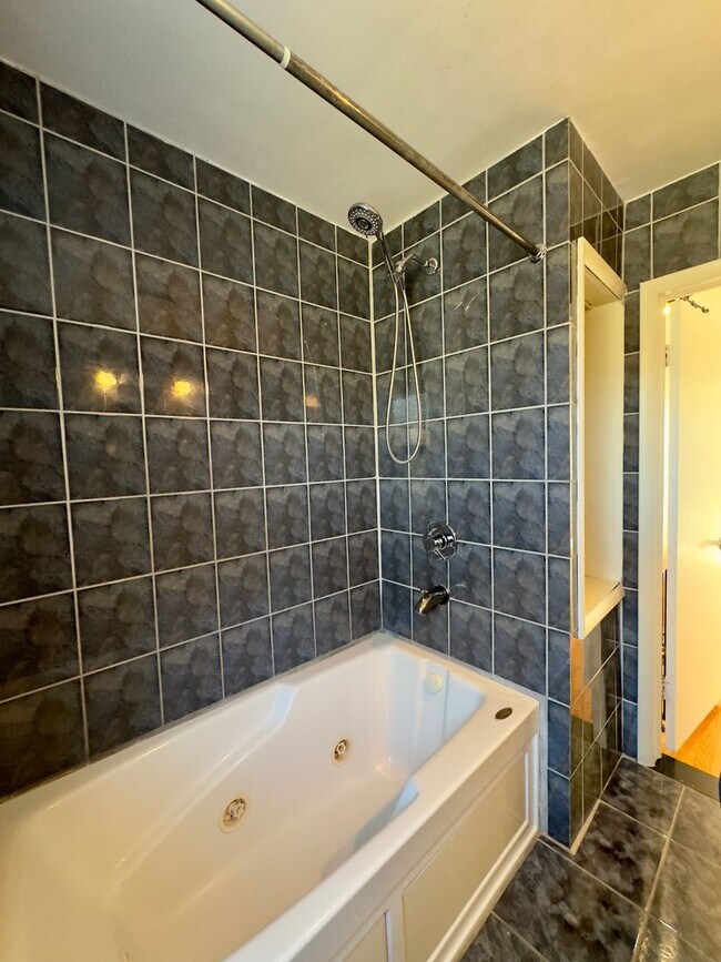 Building Photo - Charming 3 Bedroom/1 Bathroom in Woodring, MD!