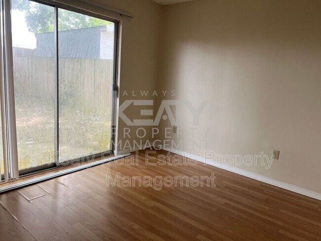 Building Photo - 127 Marietta Dr