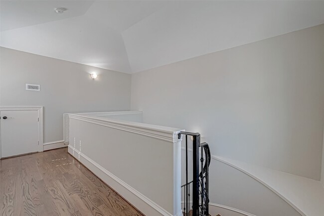 Building Photo - 5226 Kiam St