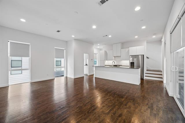 Building Photo - 4905 Live Oak St