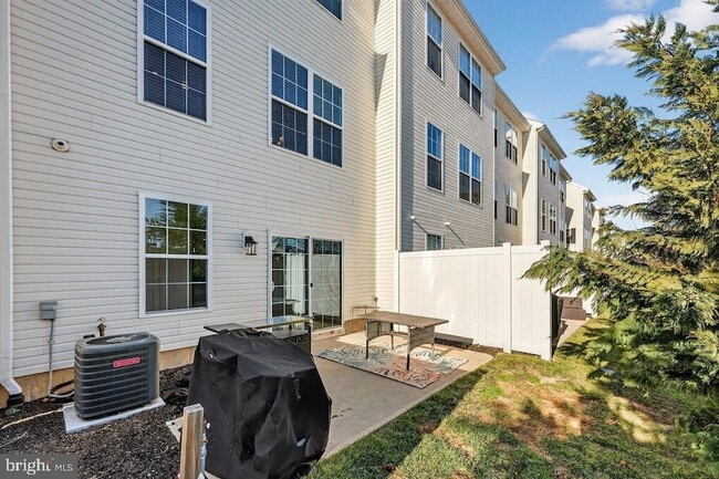 Building Photo - 208 Prestige Rd