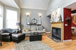 Living room #1 - 3636 N Hermitage Ave