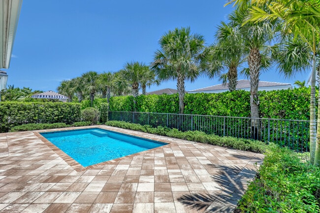 Building Photo - 13501 Artisan Cir