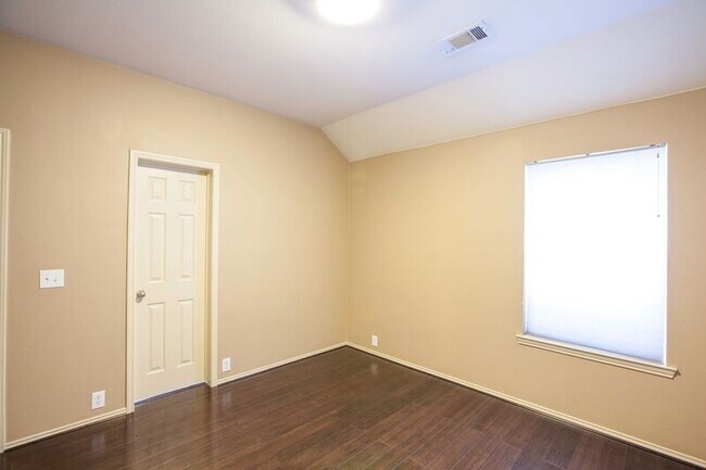Building Photo - 11544 Blackhawk Dr