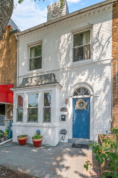 Primary Photo - 1237 17th St NE