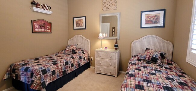 Building Photo - FURNISHED Single Family Home-RATE DISPLAYED IS FOR WINTER SEASON