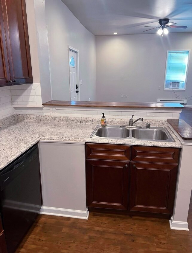 Building Photo - 1333 Saint Johns Ln