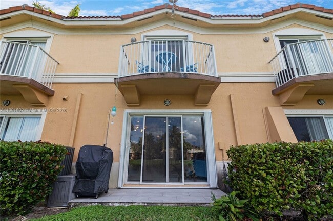 Building Photo - 12905 SW 31st Ct