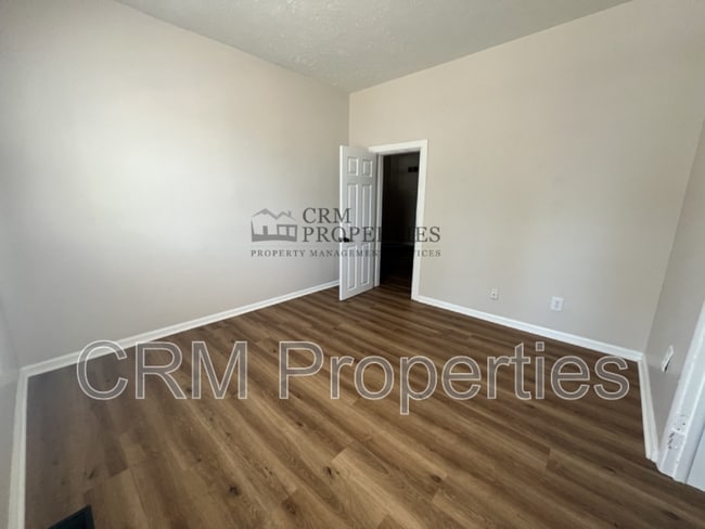 Building Photo - 1329 N Wabash Ave