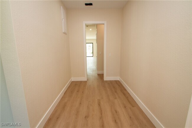 Building Photo - 5826 Jasper Wy