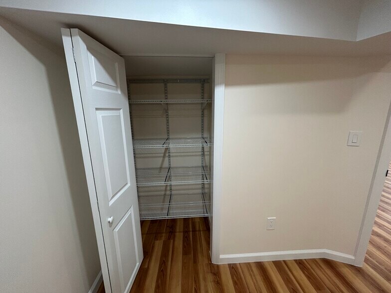 Bonus room closet 2 - 90 Havemeyer Ln