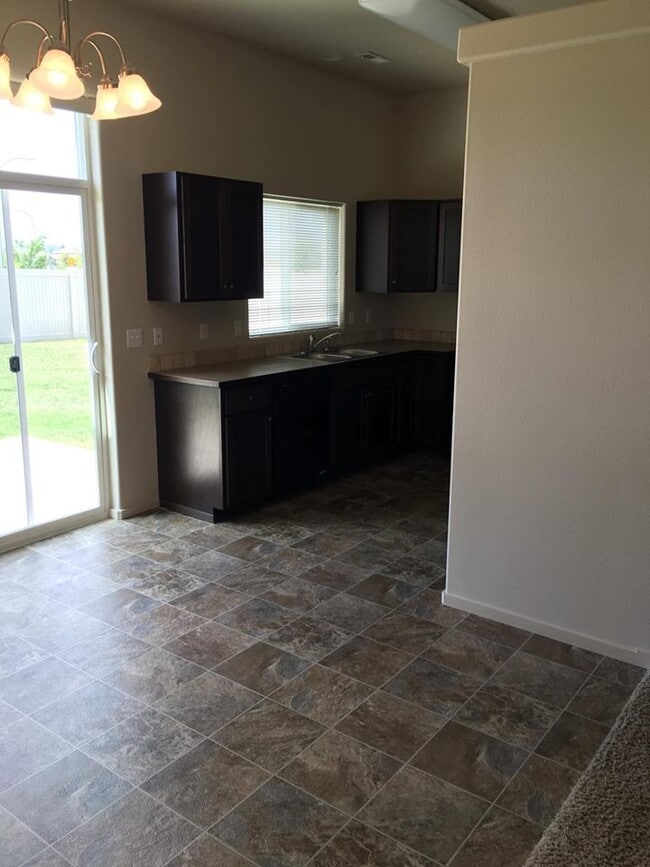 Building Photo - RANCH STYLE DUPLEX (P#107)