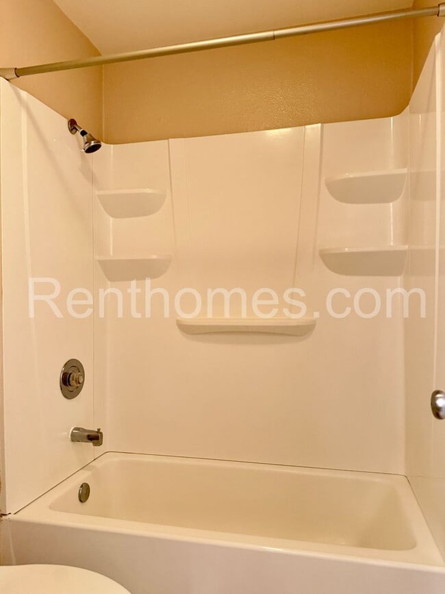 Building Photo - University City, 7405 Charmant Dr #2014, N...