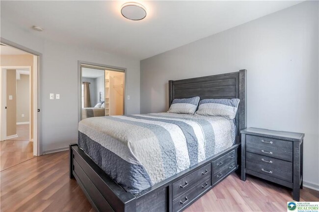 Building Photo - 3418 Park Pl