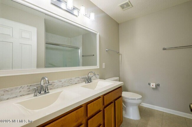Building Photo - 1500 Calming Water Dr
