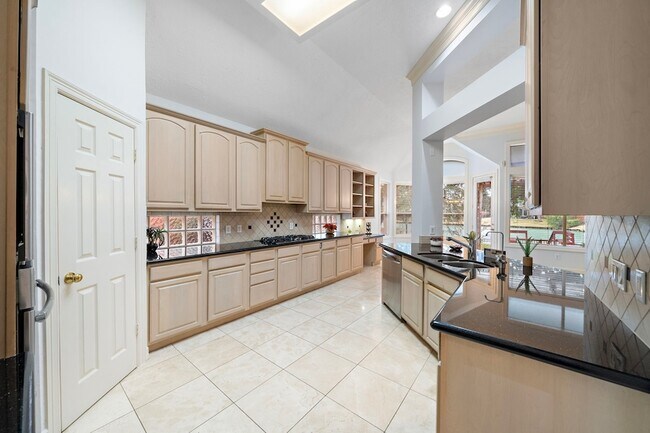 Building Photo - 423 Nighthawk Ct