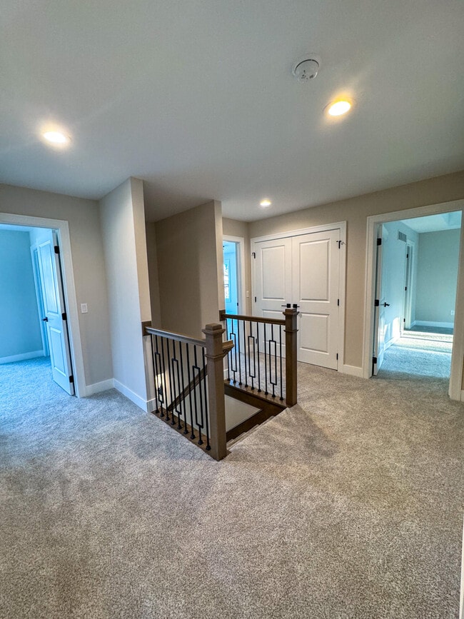 Building Photo - 54759 Camden Ct