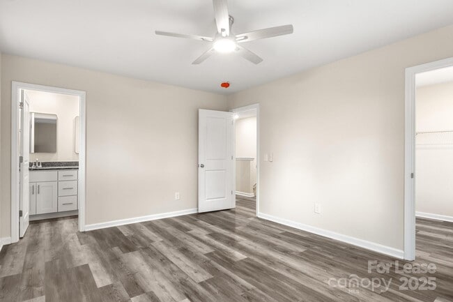 Building Photo - 990 Shearer Rd