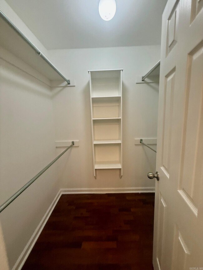 Building Photo - 13706 Apple Glen Cove